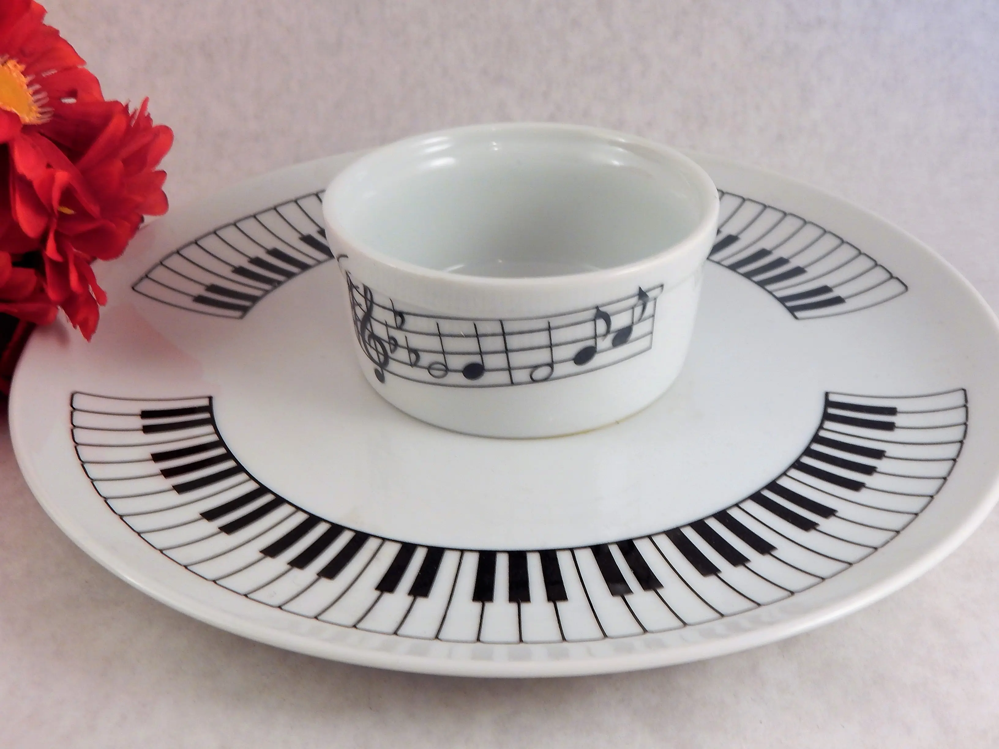 Serving Tray Condiment Bowl Black and White Piano Keys and Music Notes Novelty Tableware Vintage